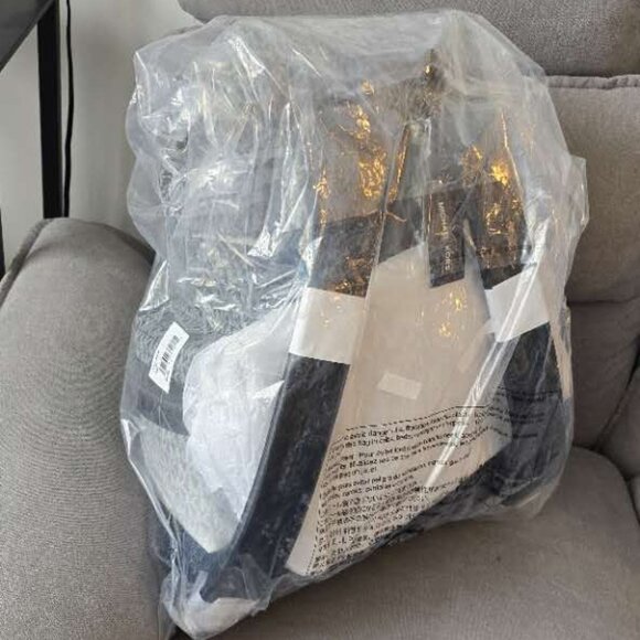 New with Tags, Unopened, Michael Kors Cooper Ombré Logo Utility Backpack - Picture 4 of 4